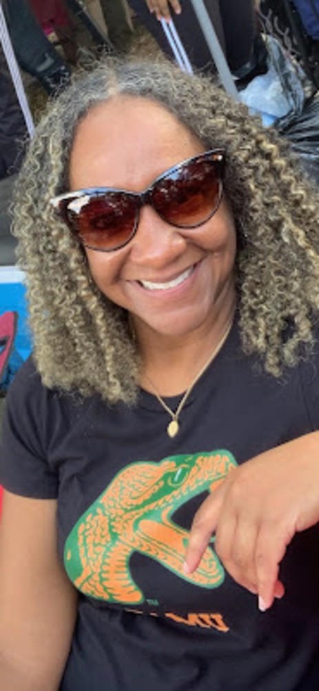Meet your Posher, Tonya